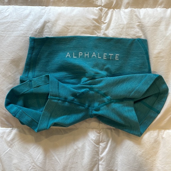Alphalete Revival Shorts - Picture 3 of 4